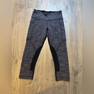 Lululemon Women’s Leggings Size 4 Black Grey Crop Pants Mesh Panels Logo pockets